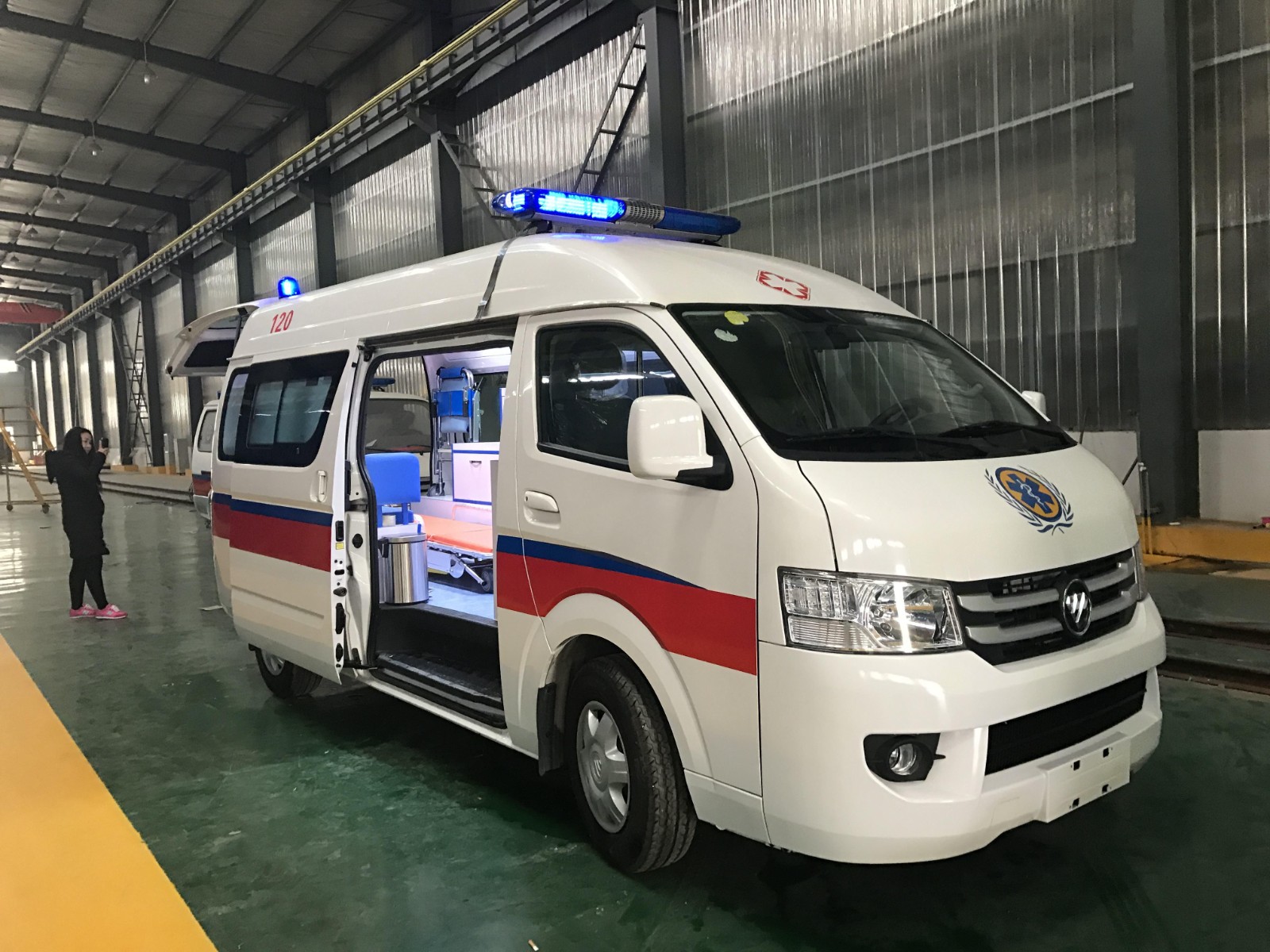 积石山救护车转院